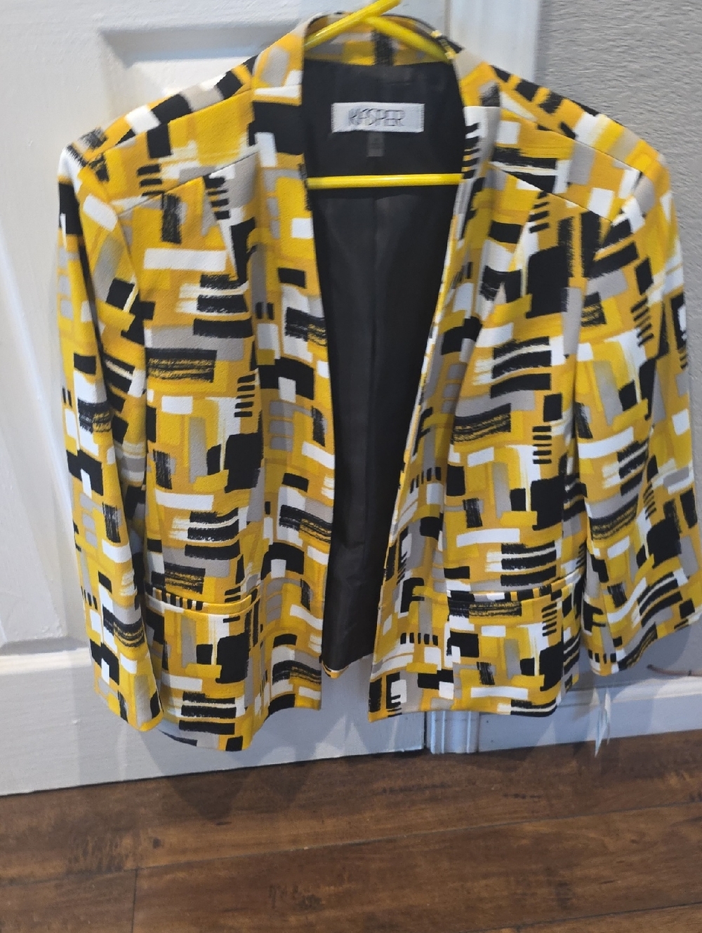 Kasper Yellow Abstract Print Jacket - Picture 7 of 7